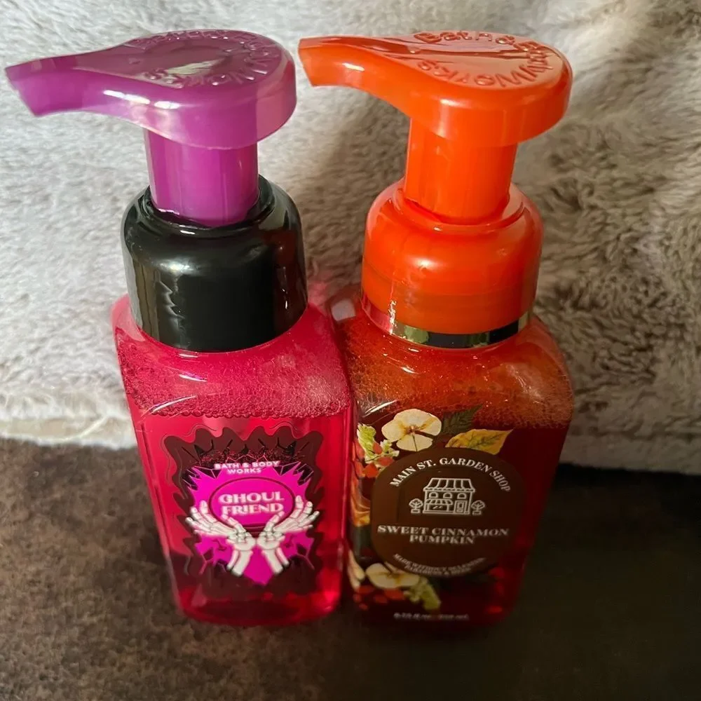 Bath & Body Works Halloween/ Fall Foaming Hand Soap Bundle 8.75oz